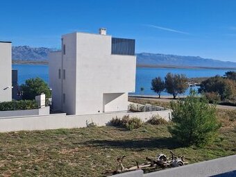 Chorvátsko,zrekonštruovaný apartmán+záhrada 90 m od mora