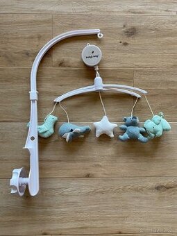 Kolotoč nad postieľku