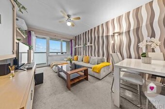 BA/RUŽINOV-Predaj zariadeného 2i bytu s lodžiou, kuchyňou + 