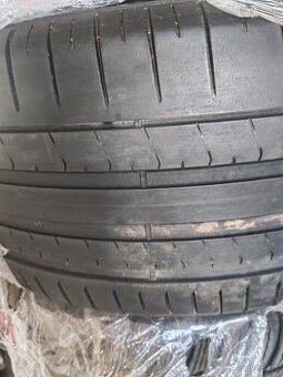 Pirelli 285/40R21