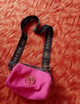 Damska ružová kabelka