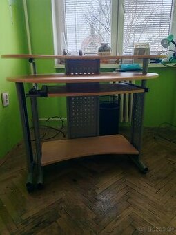 Počítačový stolík rozkladací