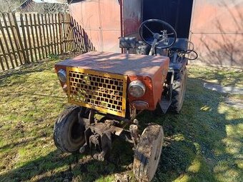 Domáci traktor Agrostroj Prostějov