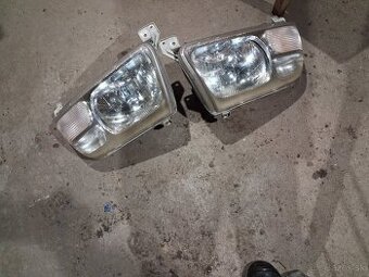 Svetlá suzuki grand vitara  2000