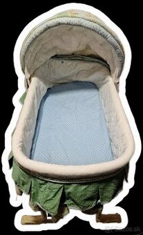 Detská postielka na kolieskach