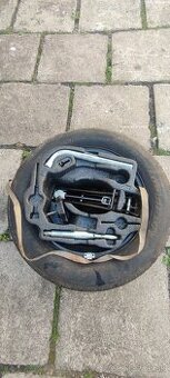 Rezerva +výbava zdvihák oko..Fabia Fox Polo ibiza