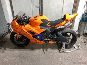 Kawasaki ninja zx6r
