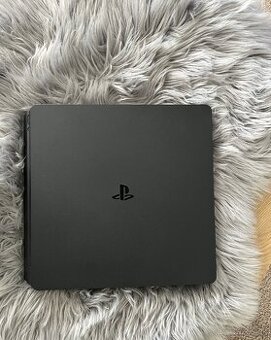 Playstation 4 Slim