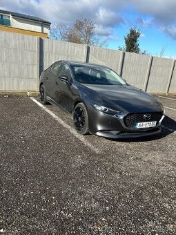Mazda 3 2.0 BENZÍN SEDAN
