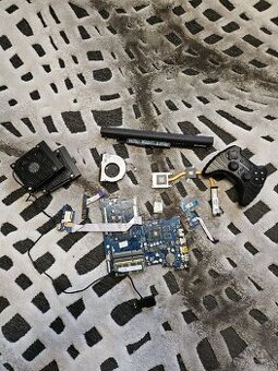 základná doska, ventilátor, batéria, GPU/CPU chladič a iné