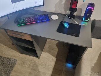 Pc