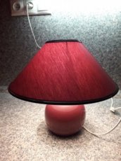 Bordová lampa s tienidlom - 1