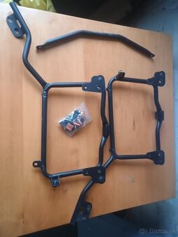 Nosiče kufrov bocne , V-strom 650 dl r.v 17-24