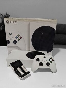 Xbox Series S + nabíjačka a nabíjateľné batérie