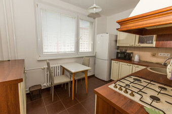 2i byt Osuského(55m, 690€ vrátane e,i)