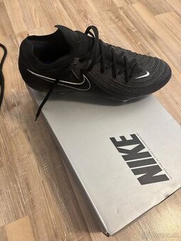 kopacky nike 42