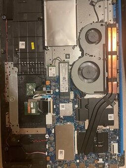 Vykonny herny notebook Lenovo na diely/opravu/doska/