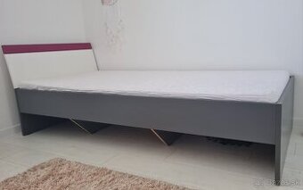 Predám detskú posteľ 205cm x 95cm.