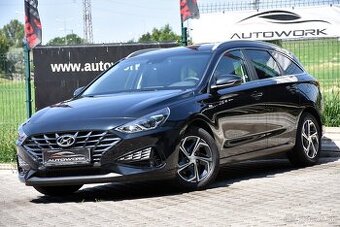 Hyundai i30 CW Kombi 1.5 T-GDI BENZÍN Family SR 2022 DPH
