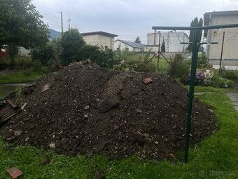 Darujem výkopovú zeminu s kameňmi