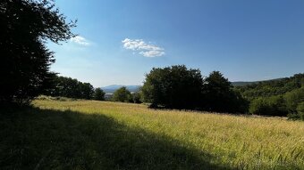 Pozemok 1223 m2 s krásnym výhľadom - Obyce