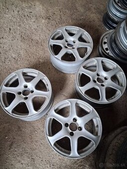 Elektróny R15 4x100