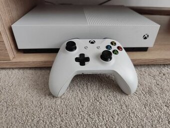 Predám Xbox One 1T