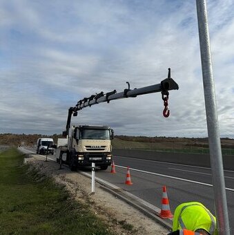 Autodoprava s hydraulickou rukou - dosah 25m