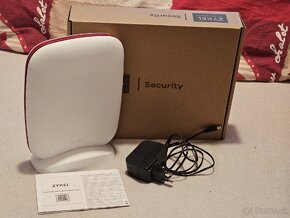 Wifi 6e router Zyxel SCR50AXE - 1