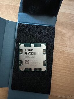 AMD Ryzen 7 7700