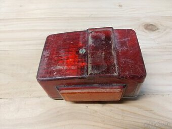 Zadne svetlo babetta 210