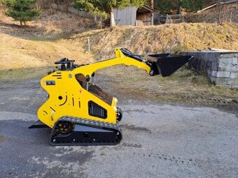Nakladac 650kg model ndi-625 šmykový nakladač