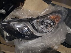 Hyundai Elantra lave predne svetlo