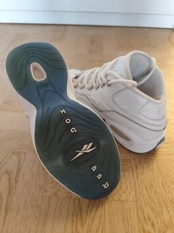 Tenisky Reebok Question MD 35
