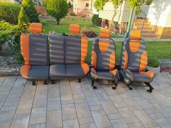 Ford Focus ST sedačky Recaro
