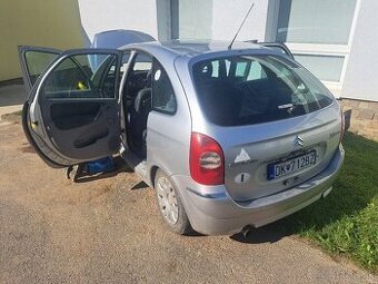 +++ LACNO Predám CITROEN XSARA PICASSO+++
