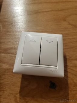 Legrand 774404 VALENA OVLÁDAČ ŽALÚZIÍ BIELY - 1