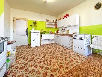 Na predaj Rodinný dom, Háj, 522 m2