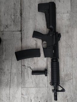 Airsoft repliky a vybavenie