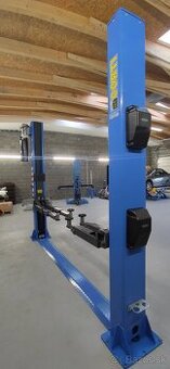 Dvojstlpový zdvihák 4.000 kg/2m AUTOMAT,ZÁRUKA