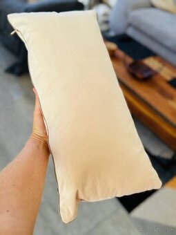 Novy jemny plys elegantny vankusik