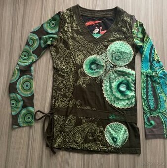 Tričko s dlhým rukávom zn.Desiqual