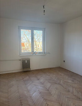 Slnečný 2,5 -izbový byt Šumperská- PRIEVIDZA