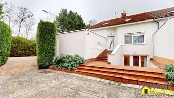 PREDAJ : PRIESTRANNÝ RODINNÝ DOM S BAZÉNOM, KOMÁRNO