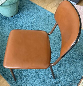 Pevné stoličky socialistické