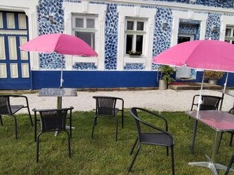 Na predaj usadlosť na veľkom pozemku, stavebné