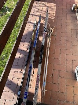 Bežky (bežecké lyže a palice)