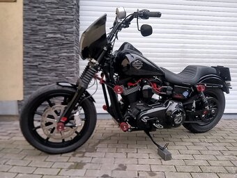 Harley Davidson Dyna black edition