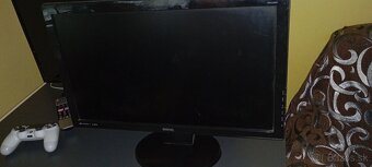 Predám PS4 Pro, Monitor, PS3 hry a HDMI kábel