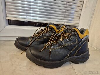 Predám pracovnú obuv